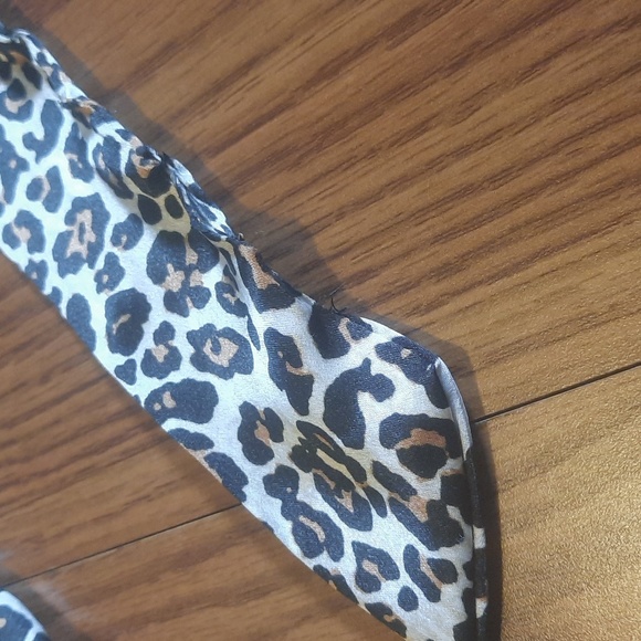 Victoria's Secret leopard print silky robe size small/medium - Picture 8 of 8